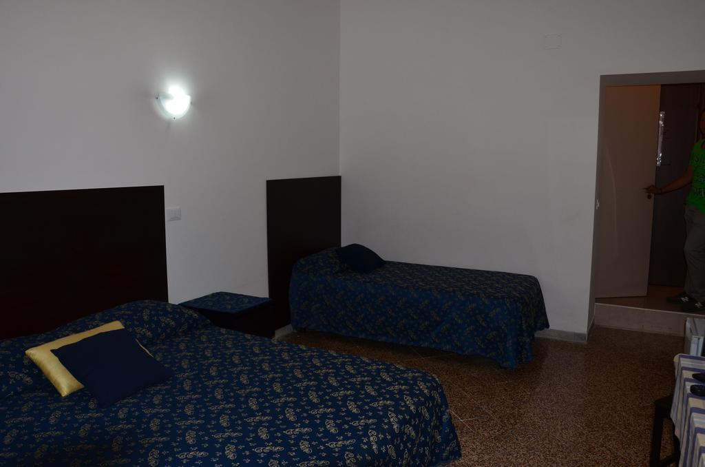 Ines Downtown B&B Rom Zimmer foto